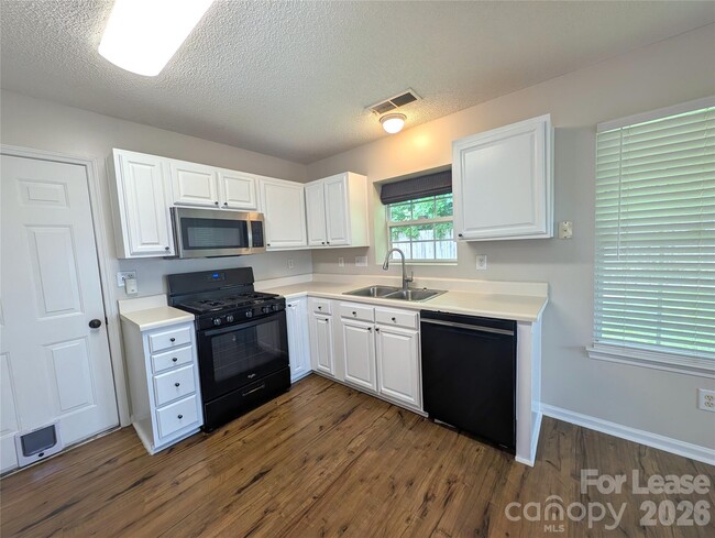 Photo - 7603 Lullwater Cove