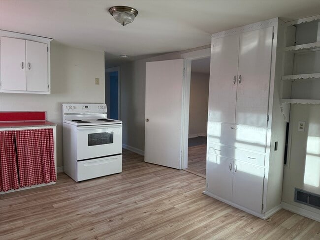 Photo - 414 Central St