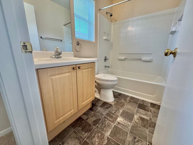 Photo - COMFORTABLE 2-BEDROOM CONDO TOWNHOME IN SOUTHWEST LAS VEGAS CONDO