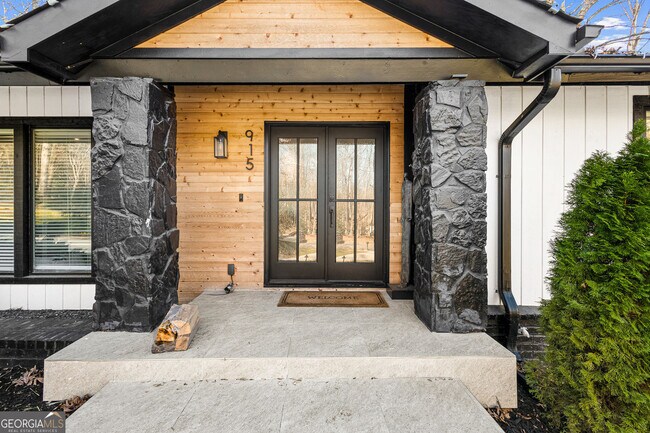 Photo - 915 Lost Forest Dr NW