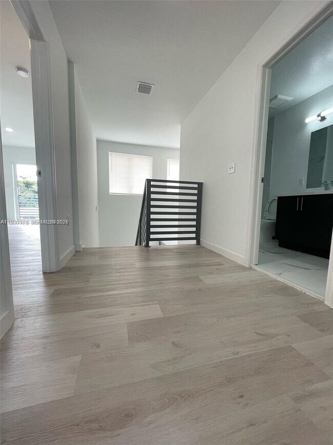 Photo - 116 NW 10th St