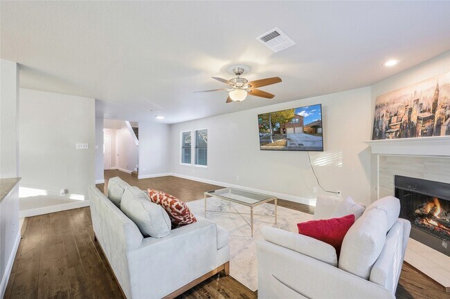 Photo - 10101 Benwick Dr