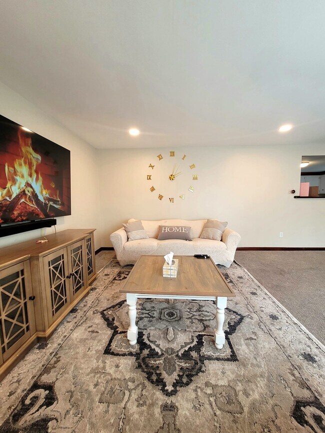 Photo - 78 Lemans Dr