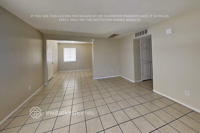 Photo - 4422 S Park Dr