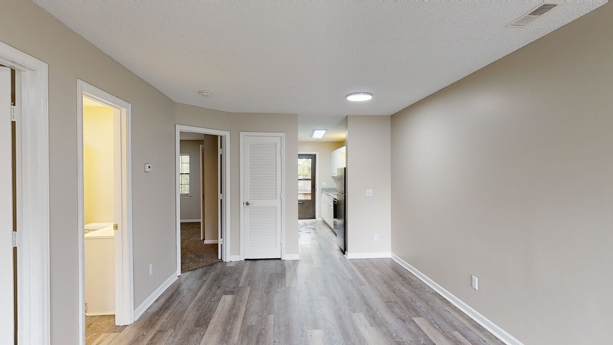 Photo - Bennett Apartments