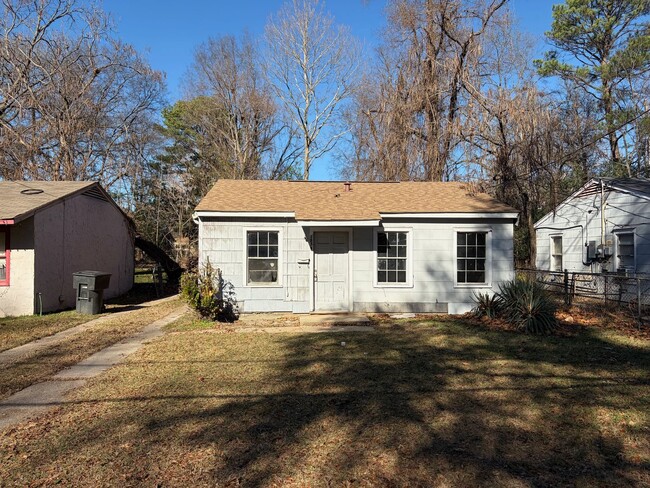 Building Photo - 3 Bedroom Caddo Heights Home