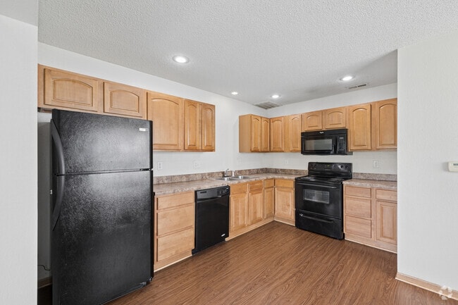 3BR, 2.5BA - 1,350SF - Kitchen