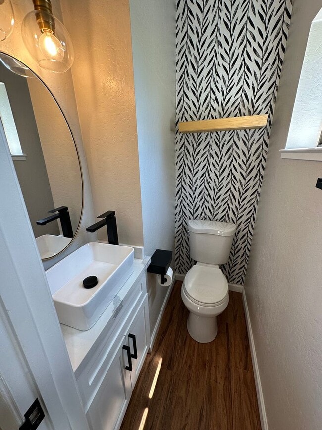 Photo - Upscale Condo in Falconcrest