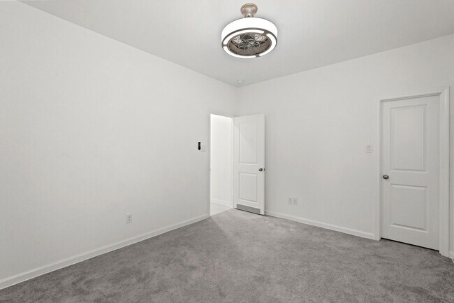 Photo - 4915 Sierra Ridge Dr