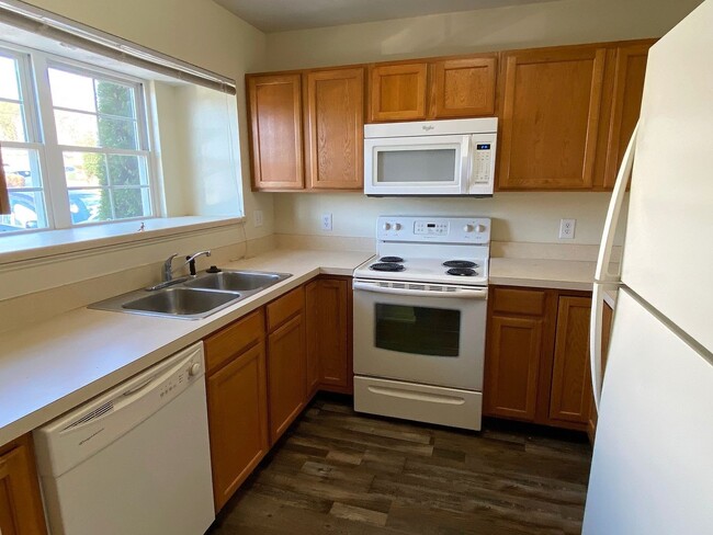 Photo - Spacious End Unit Townhouse with 2 Maste Suites 1920 Square Feet