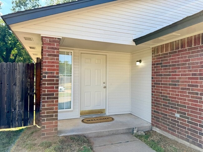 Photo - 2806 Shoreridge Ave