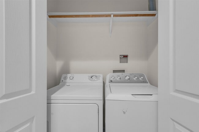 Photo - 15 Scarlet Woods Ct