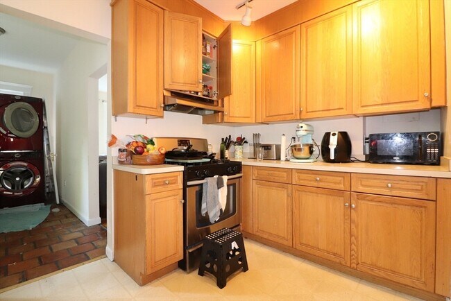 Photo - 40 Atherton Rd Unit 2