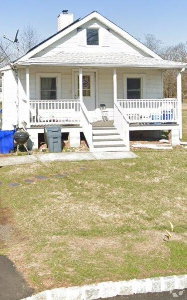 Building Photo - 58 Riverview Ave Rental