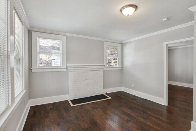 Photo - 1334 E Waldburg St Unit A