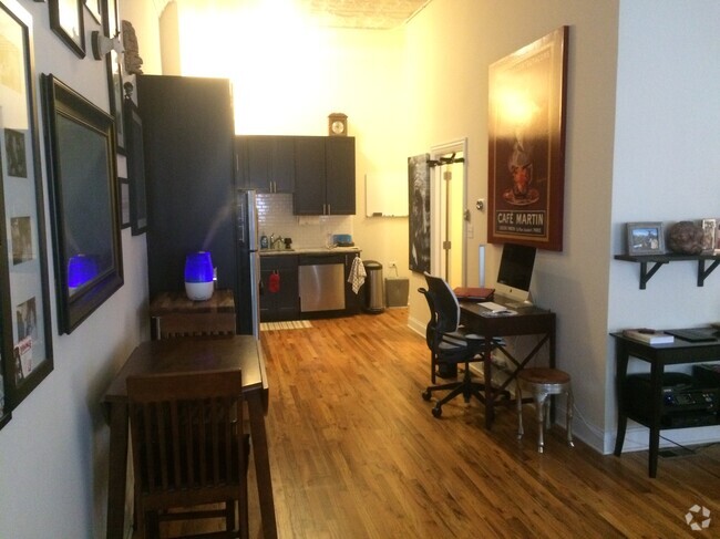 Building Photo - 1450 N Leavitt St Unit 2F Rental