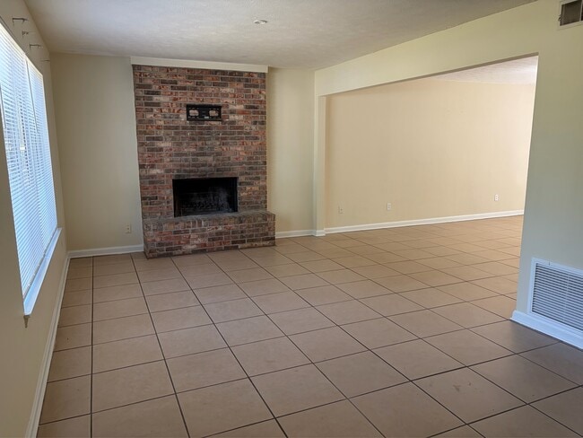 Photo - 1819 Salmon Dr