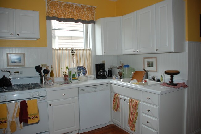 Photo - 3442 N Leavitt St Unidad 1