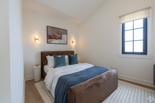 2BR, 1BA - 858SF - Bedroom