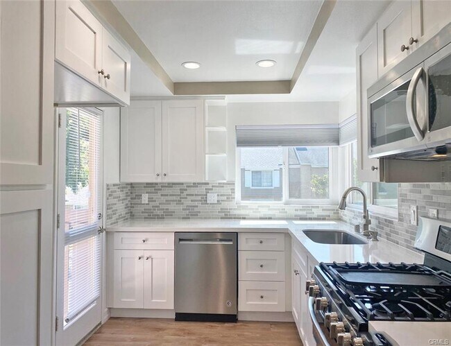 Photo - 80 Windjammer