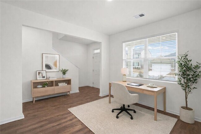 Photo - 166 Champlain Rd