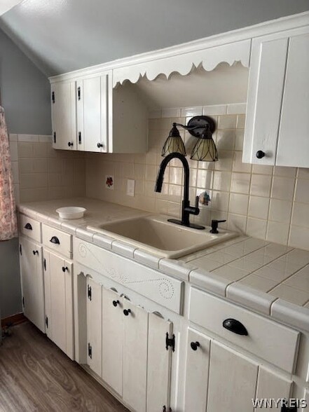 Photo - 1997 Hertel Ave