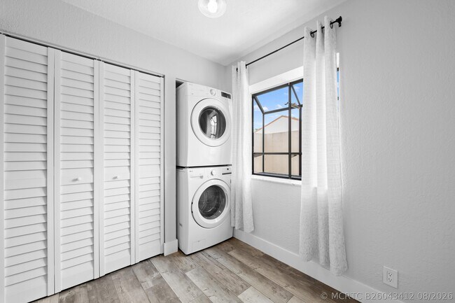 Photo - 4221 SW 71st Ter