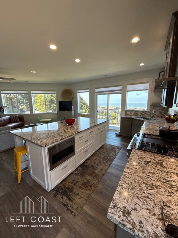 Photo - 6274 NE Port Dr