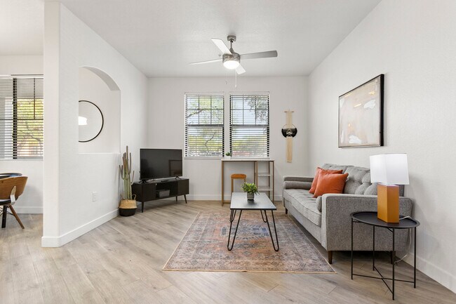 Photo - 9450 W Cabela Dr Unidad ID1014629P