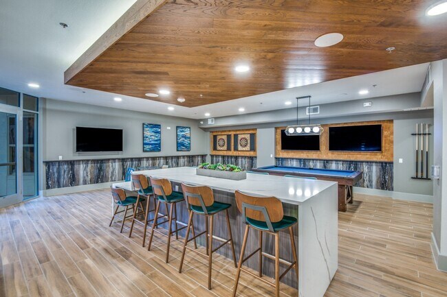 Luxia Gallery House