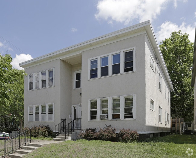 Building Photo - 1601 Portland Ave Rental