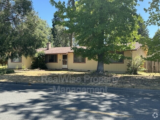 Building Photo - 615 SW Westholm Ave Rental