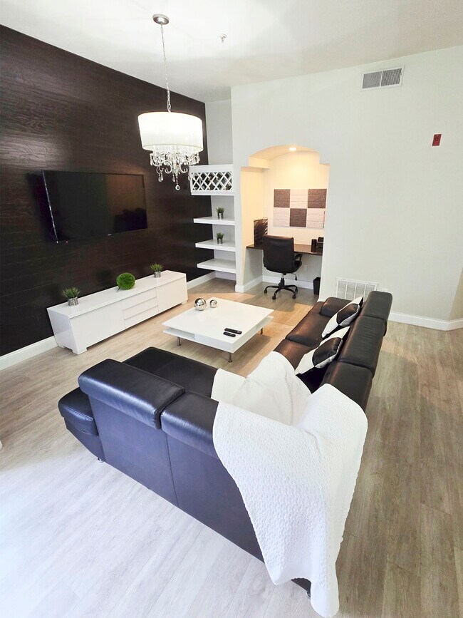 Photo - 7270 Westpointe Blvd