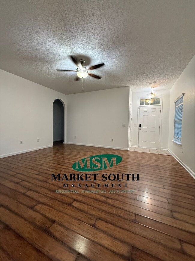 10 Hartland Ct