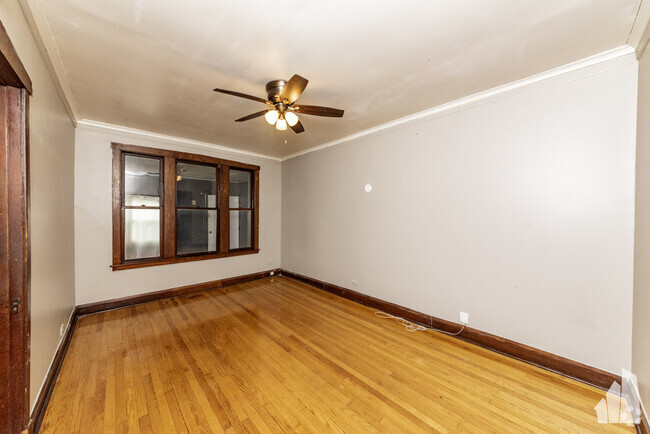 Building Photo - 3312 W Armitage Ave Unit 2 Rental