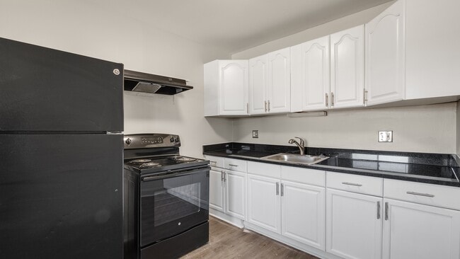 1BR - Classic Kitchen