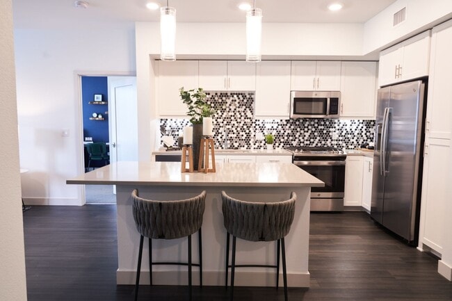 Photo - MARK Riverside