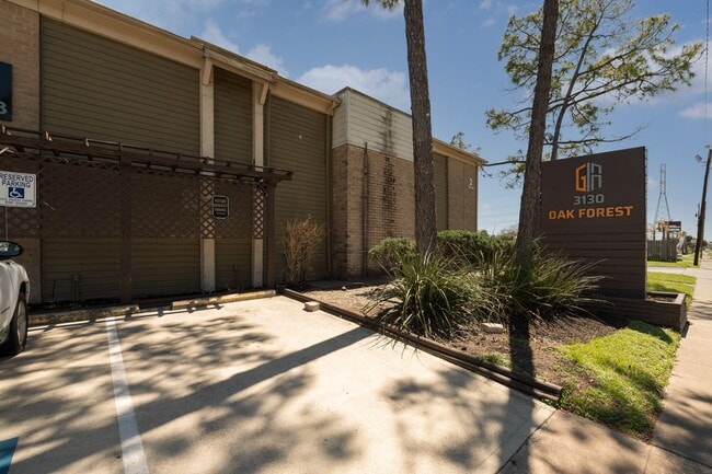 Photo - Gia @ Oak Forest