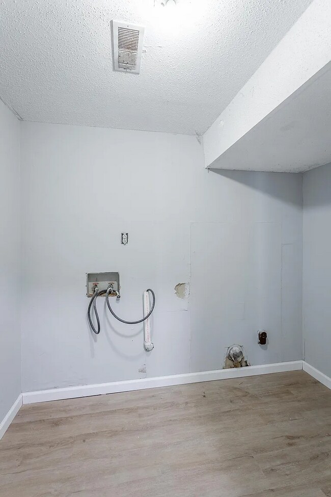 Photo - 3620 Idlewild Cir