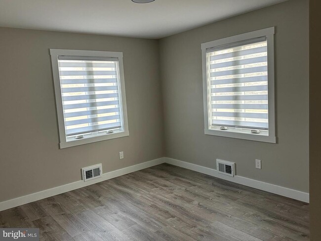 Photo - 12 Sanbert Cir