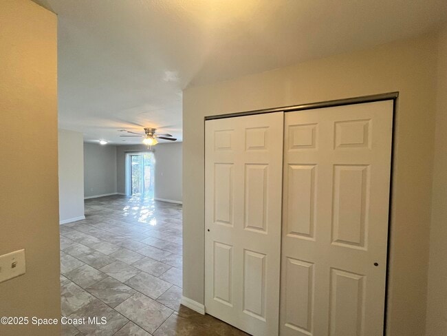 106 Battersea Ave NE