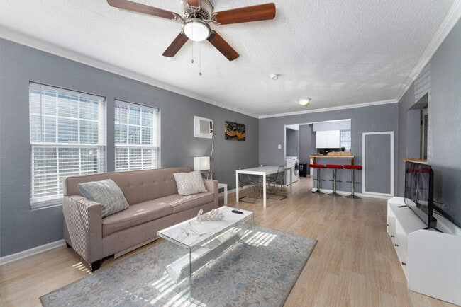 Photo - 1802 Morgan Ave Unidad ID1268429P