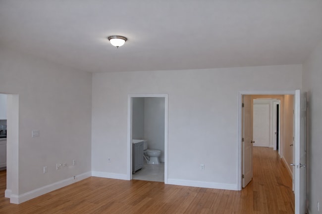 Photo - BGG 8415 Unit 3