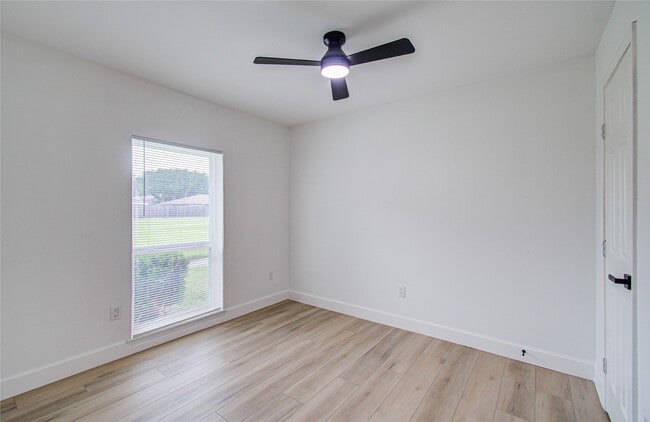 Photo - 15448 Chipman Ln. Unit 5448