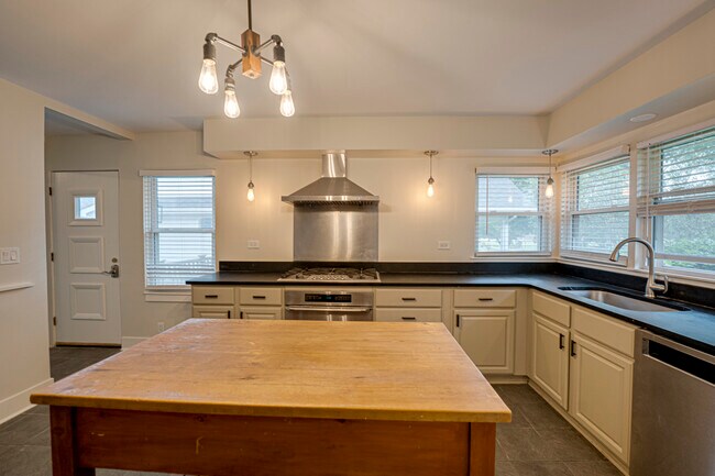 Photo - 219 Spring Ave