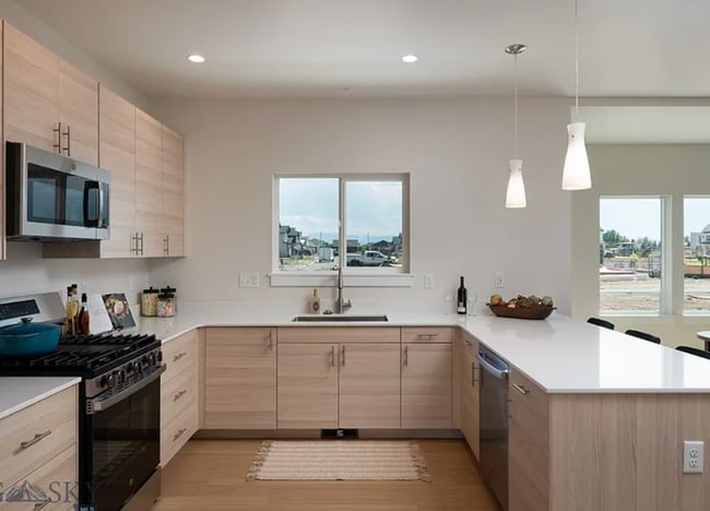 Photo - 3 bed/2.5 bathroom Townhouse Unit B