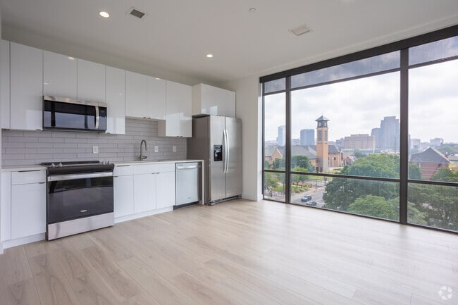 2BR, 1BA - 894 SF - Kitchen/LR - THE 616 Rental