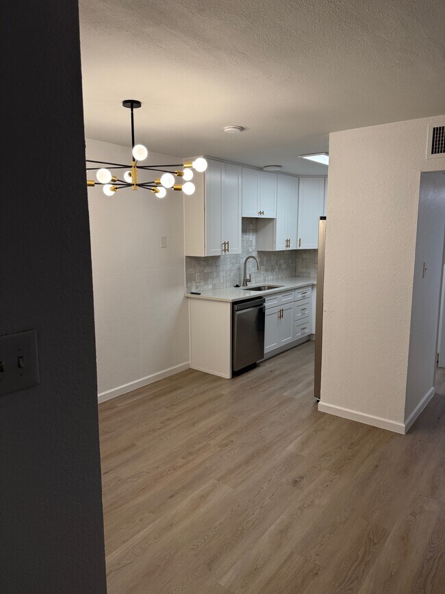 1103 Airline Dr.