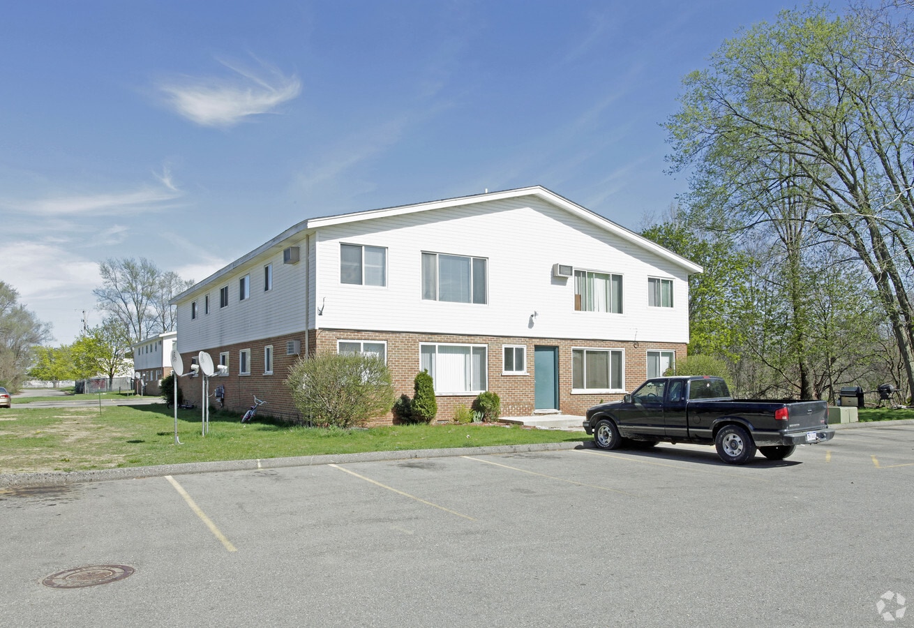 Lakota Hills - Lakota Hills Apartments