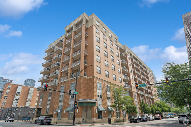 Building Photo - 950 W Monroe St Unit 703 Rental